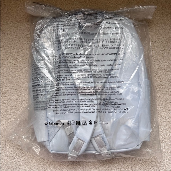 ✨? Lululemon Everywhere Backpack 22L main image 5